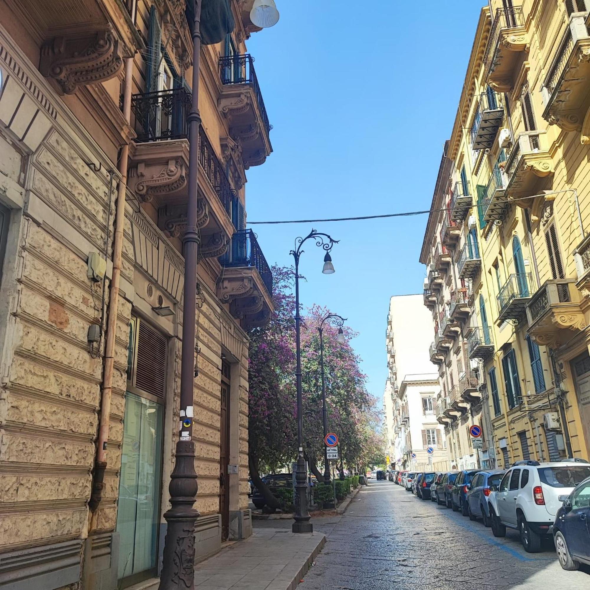 Casa Vacanze Da Ruggero Al Massimo Palermo Eksteriør bilde